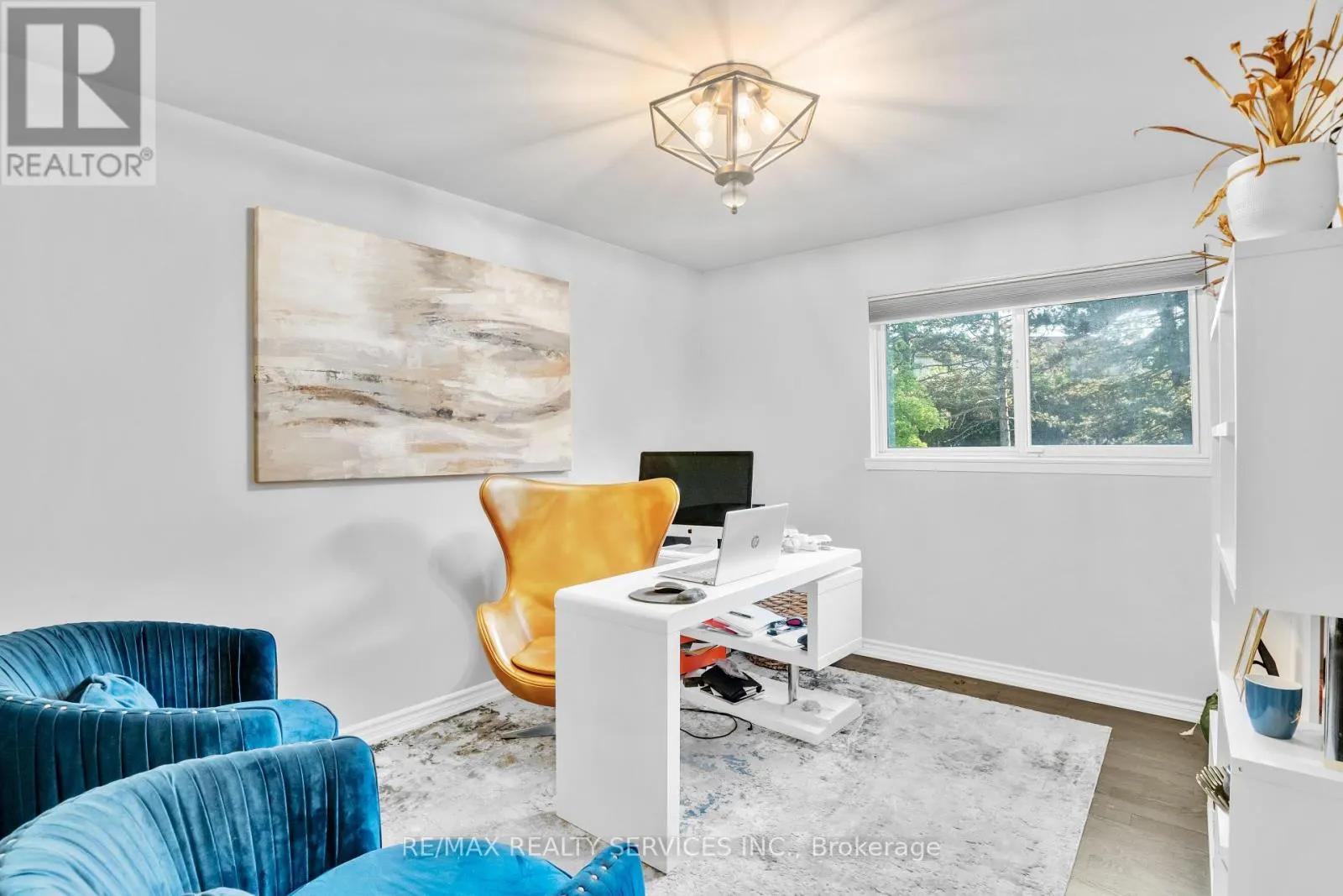 24 MARLOW PLACE