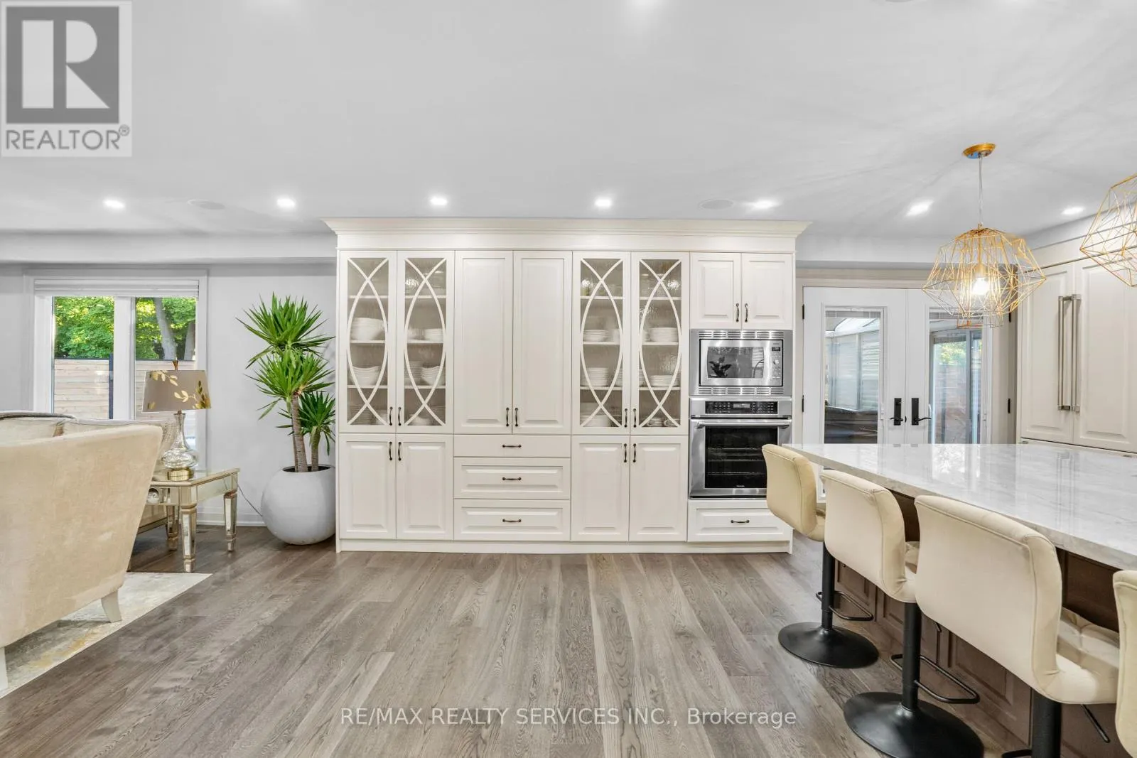 24 MARLOW PLACE
