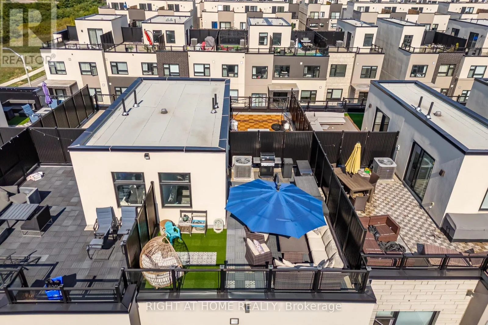 52 - 1121 COOKE BOULEVARD
