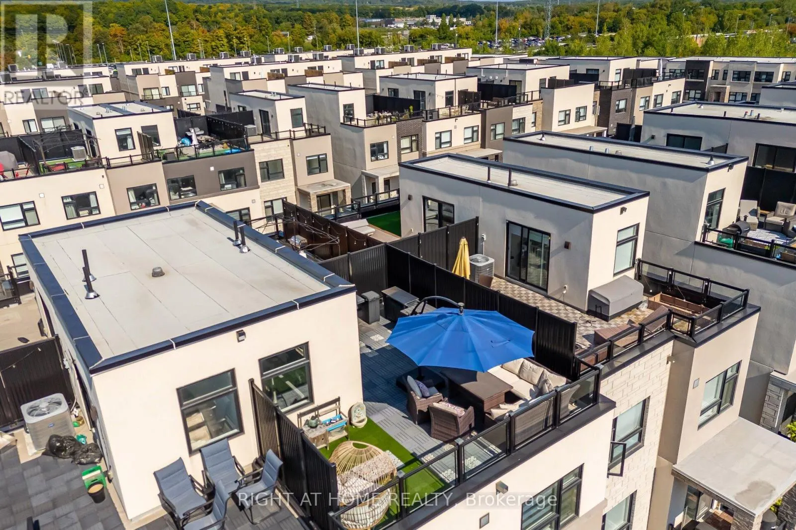 52 - 1121 COOKE BOULEVARD