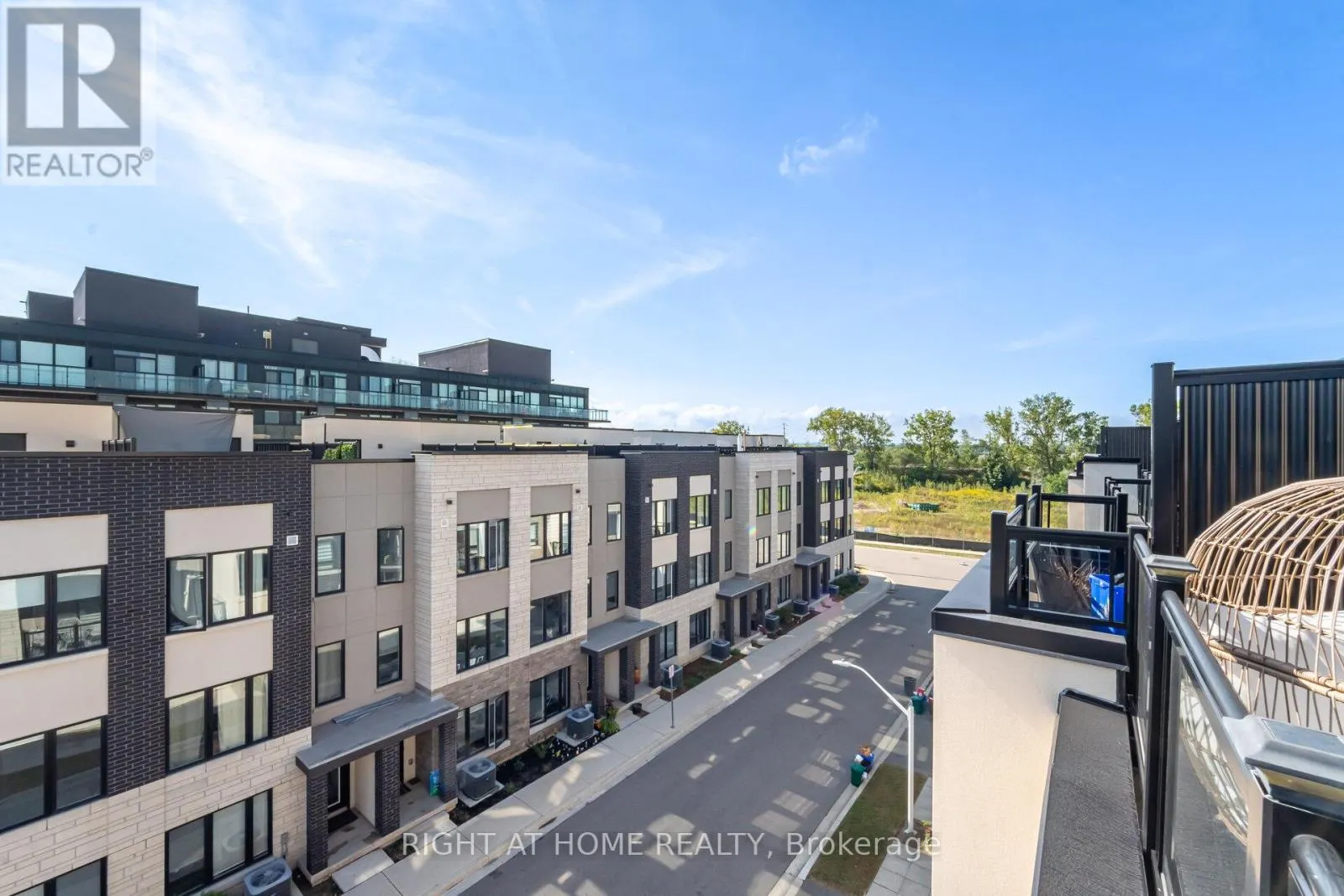 52 - 1121 COOKE BOULEVARD