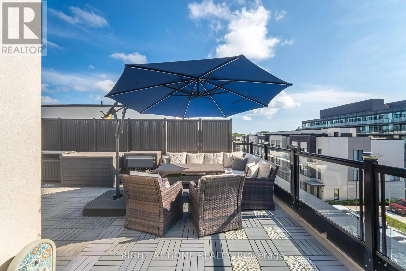 52 - 1121 COOKE BOULEVARD