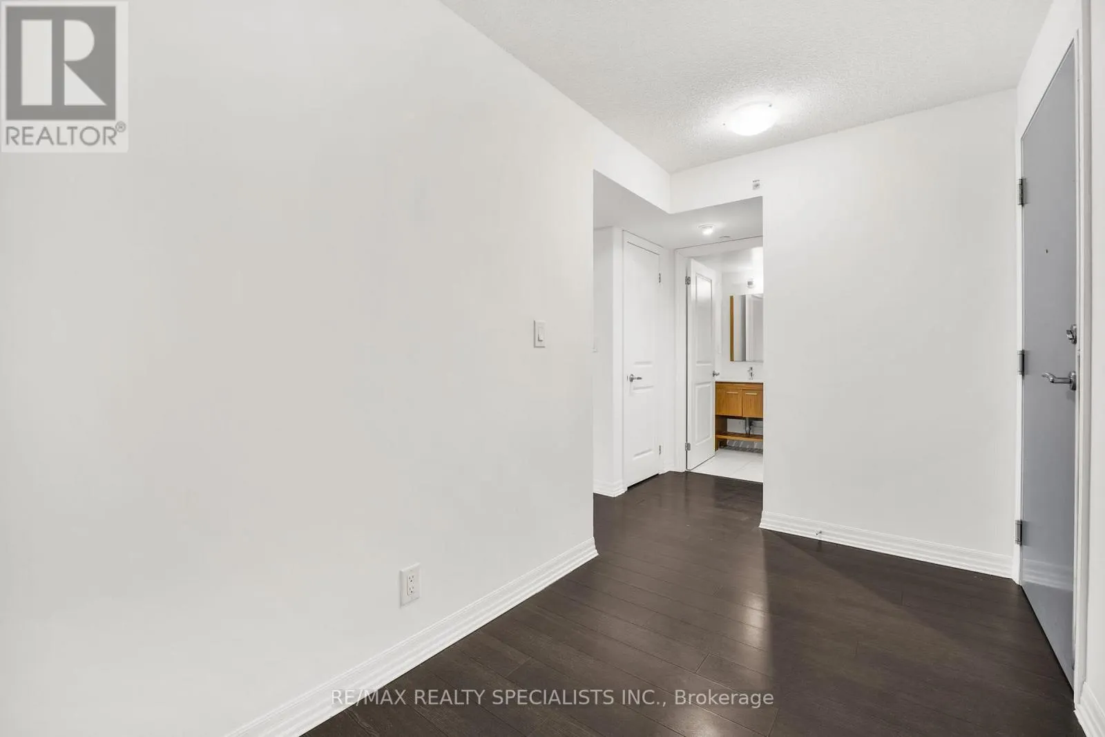 1015 - 80 ESTHER LORRIE DRIVE