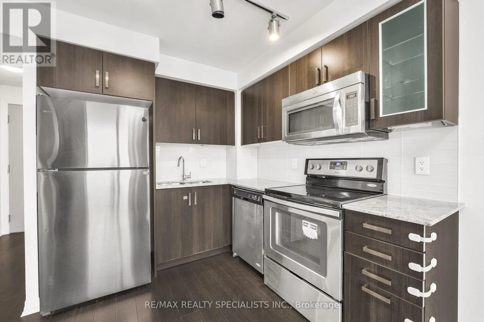 1015 - 80 ESTHER LORRIE DRIVE