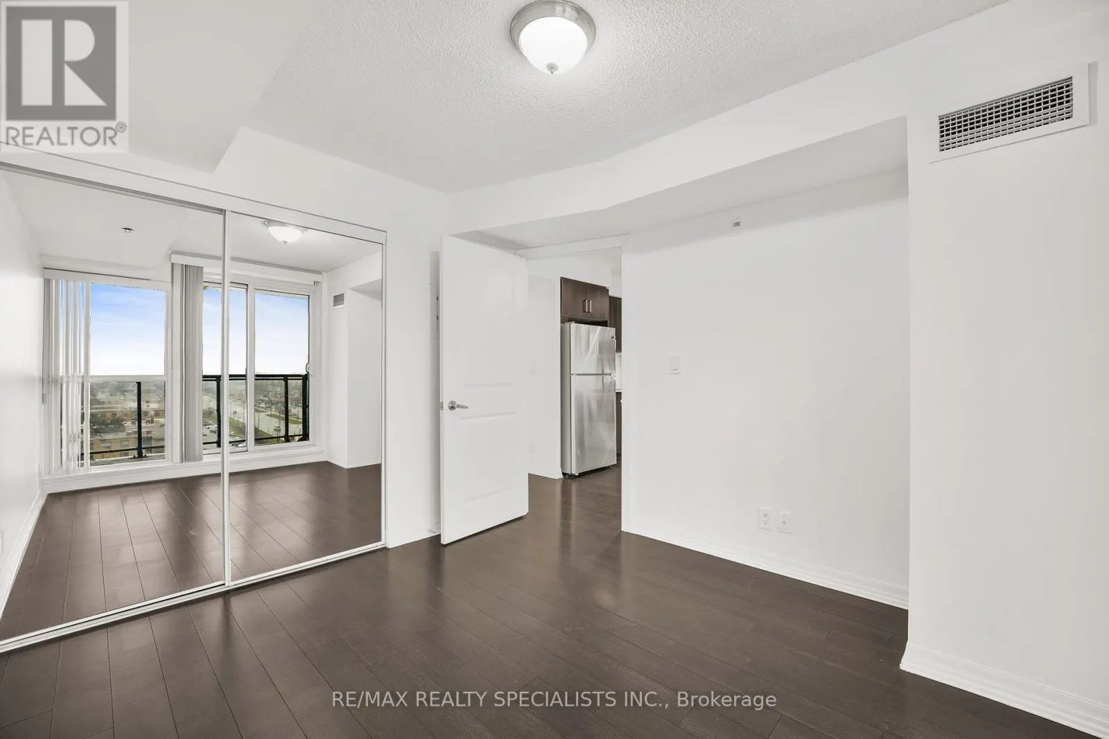 1015 - 80 ESTHER LORRIE DRIVE