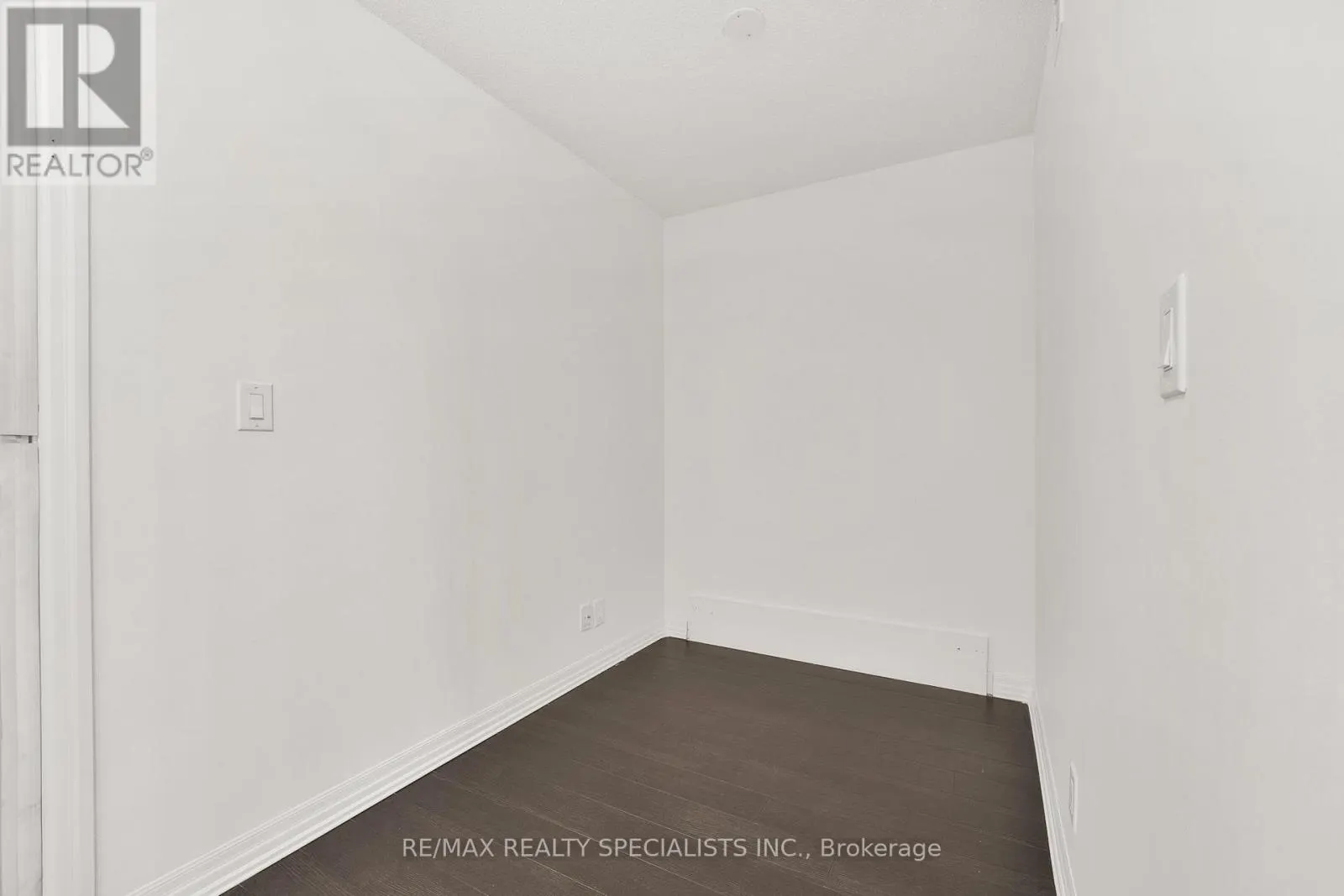 1015 - 80 ESTHER LORRIE DRIVE