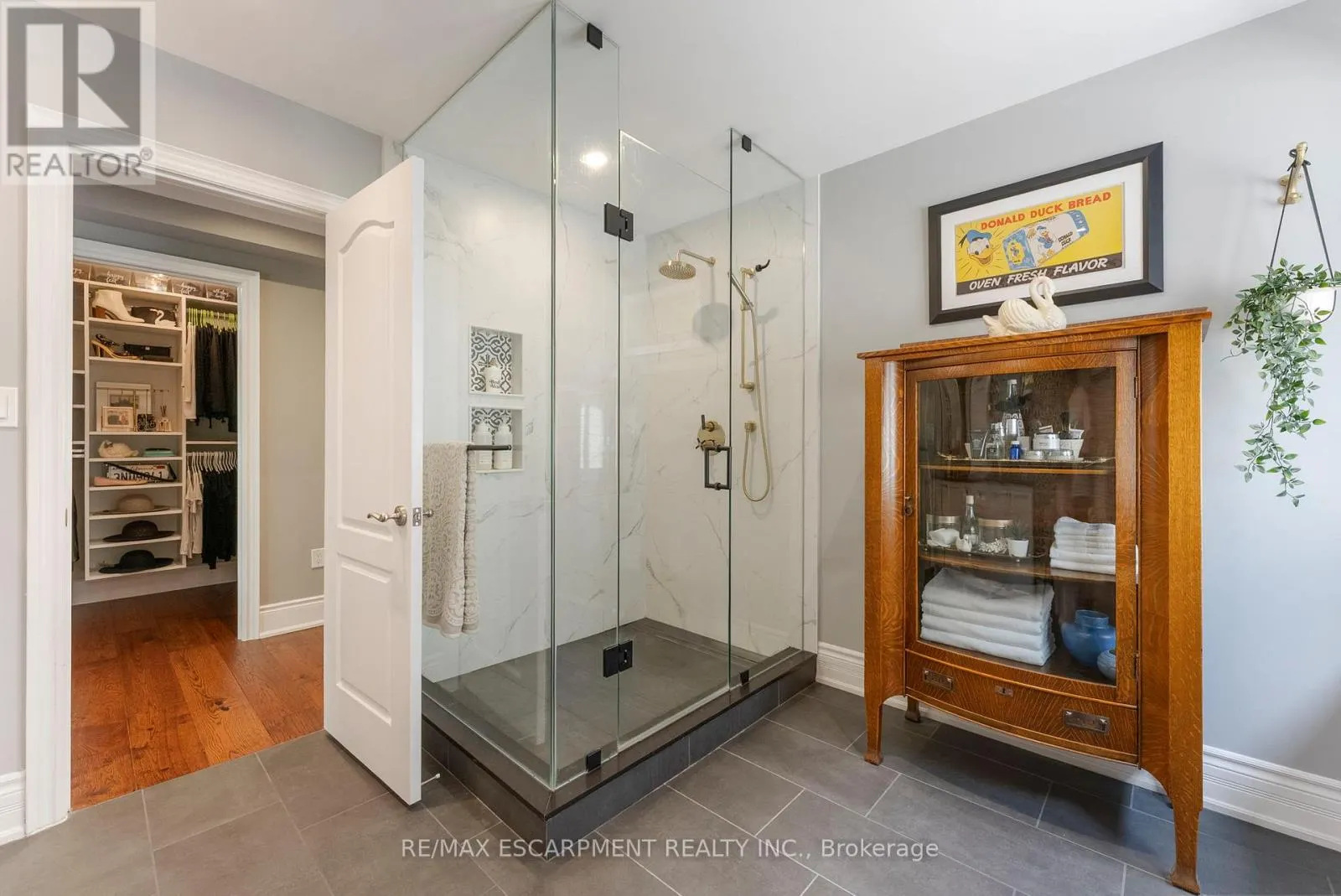 3143 WATERCLIFFE COURT