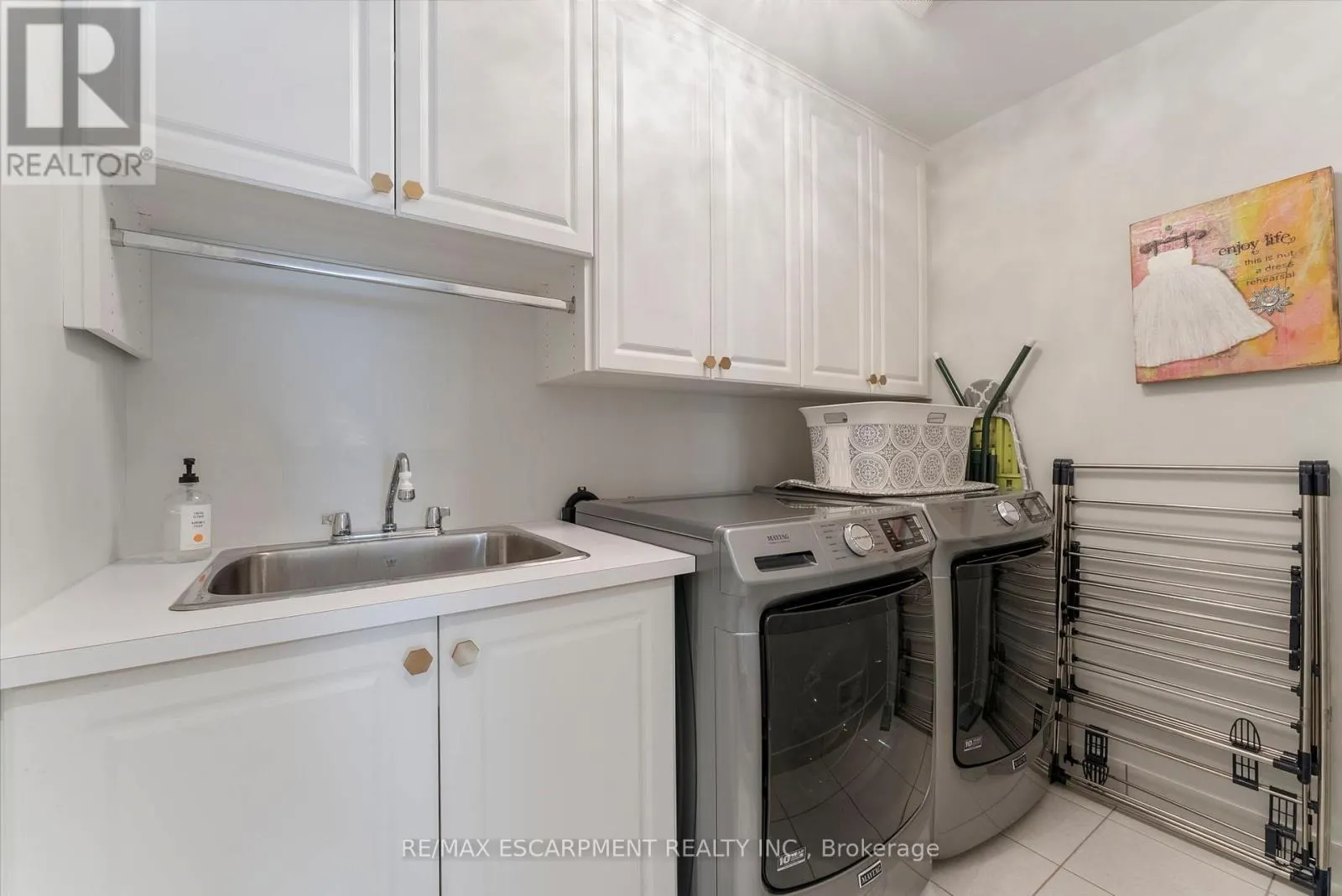 3143 WATERCLIFFE COURT