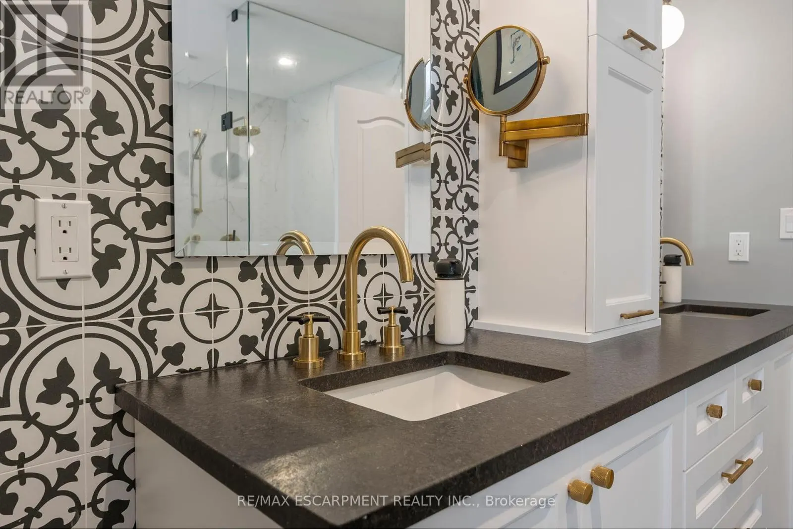 3143 WATERCLIFFE COURT