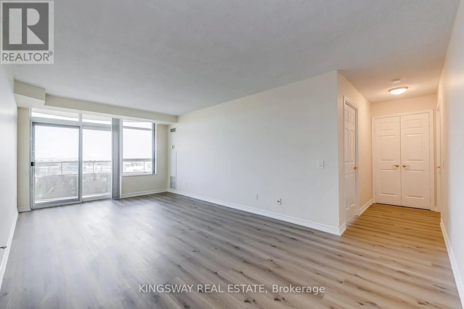 708 - 35 KINGSBRIDGE GARDEN CIRCLE