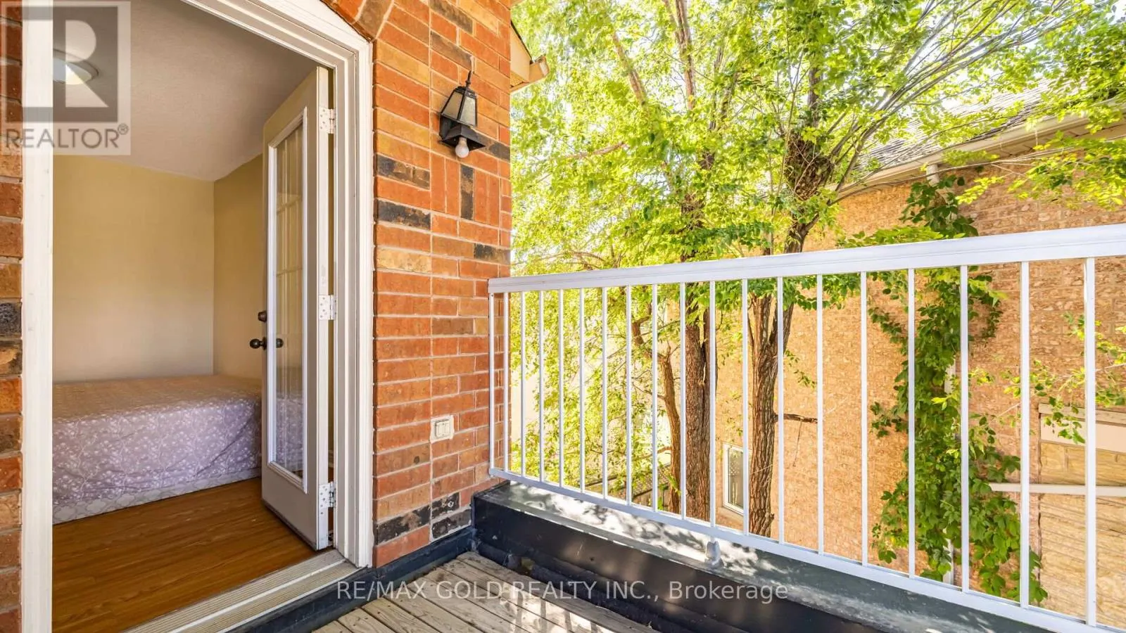 68 DEWRIDGE COURT