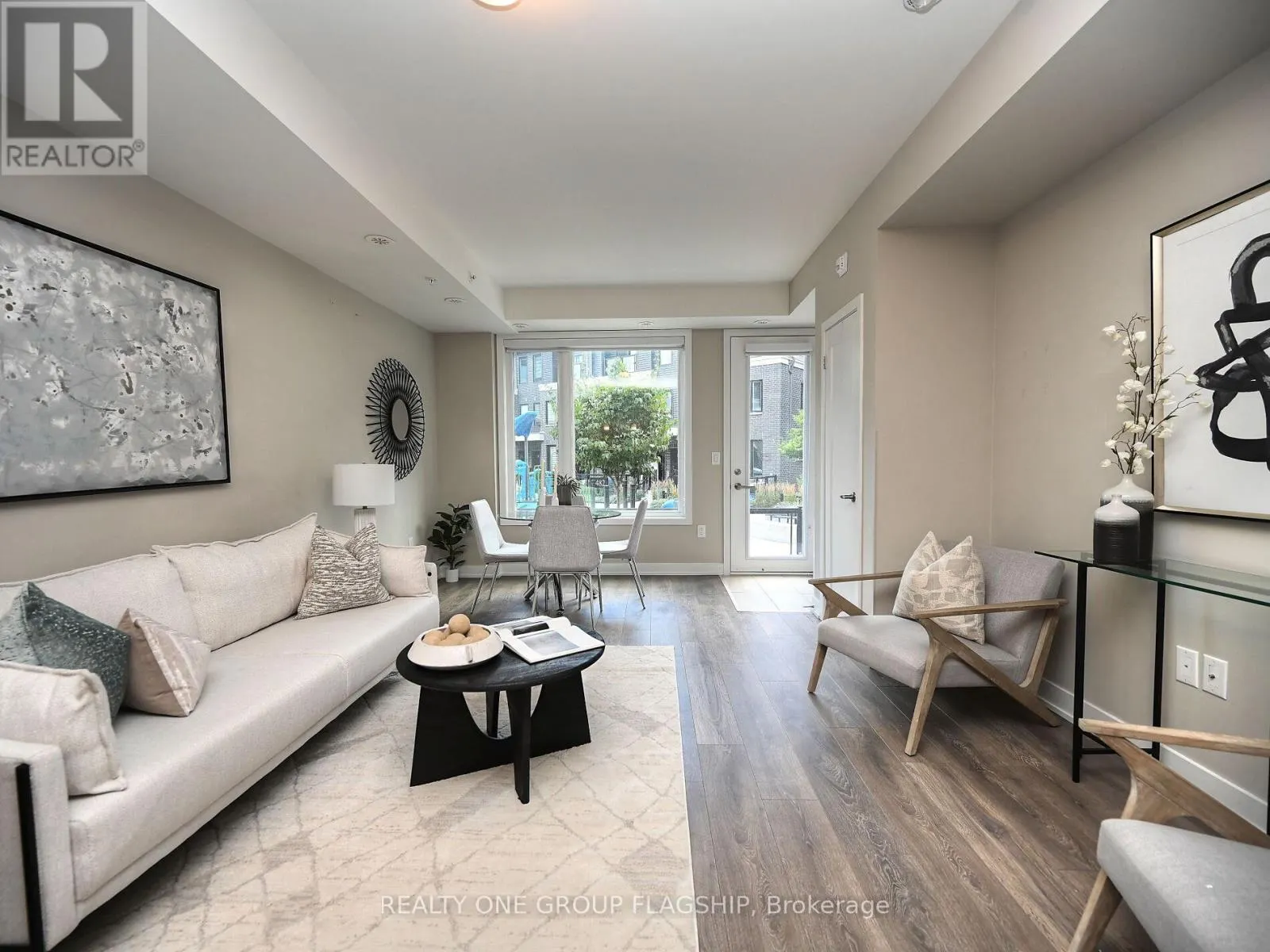 3 - 3492 WIDDICOMBE WAY
