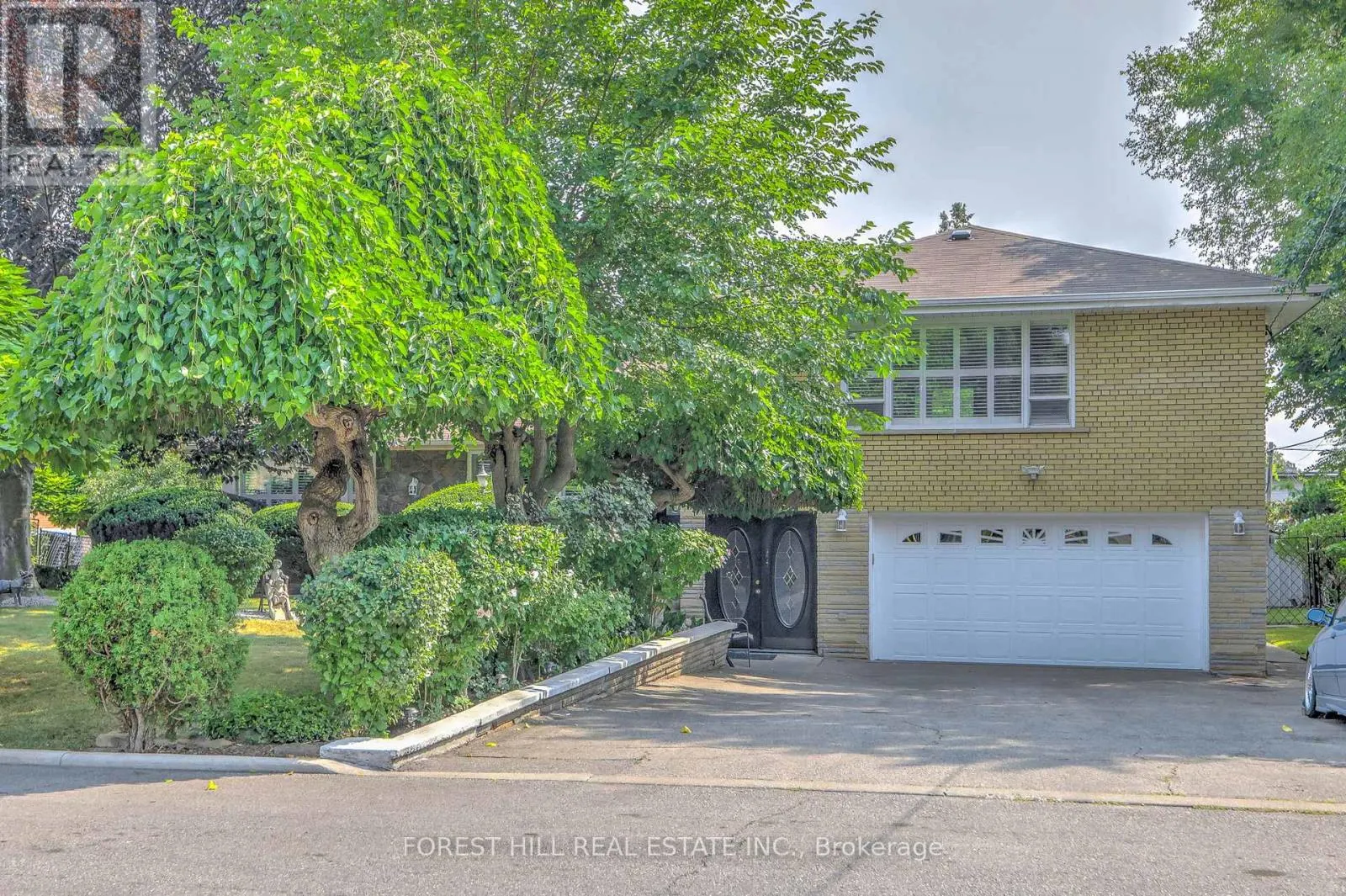 89 PORTAGE AVENUE