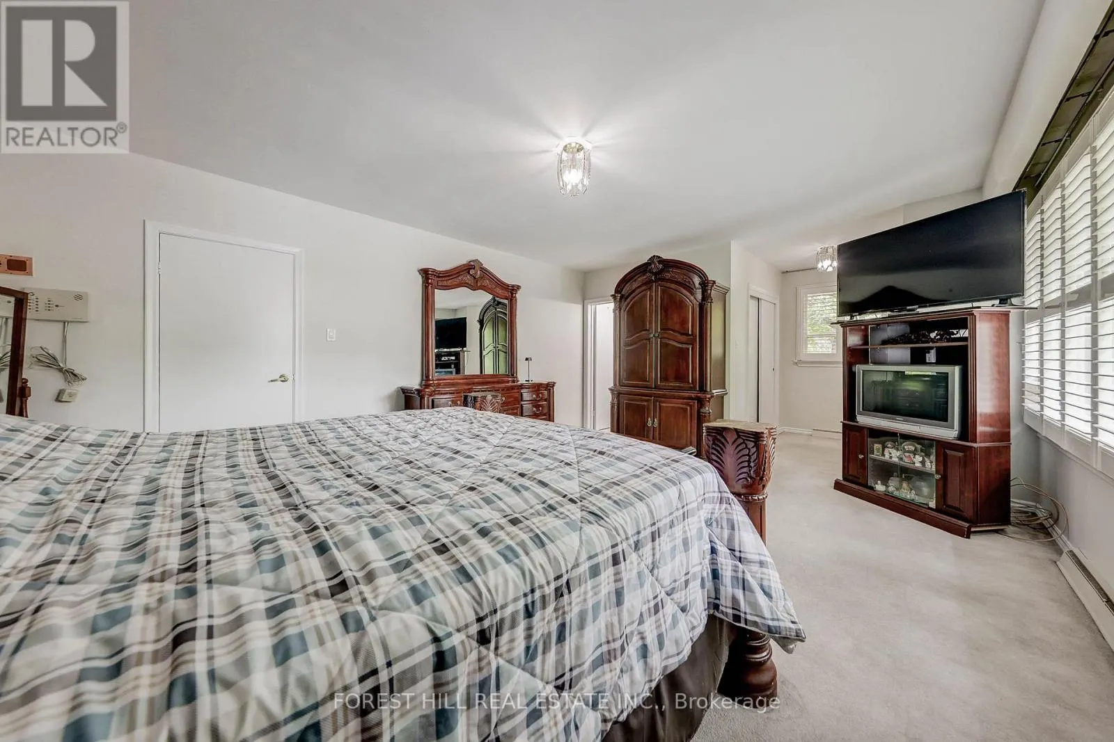 89 PORTAGE AVENUE