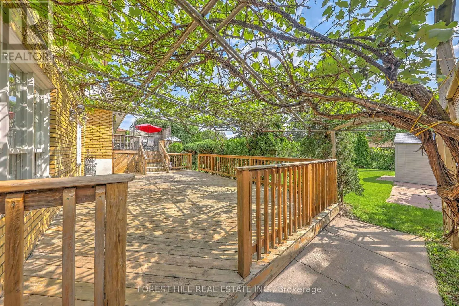 89 PORTAGE AVENUE