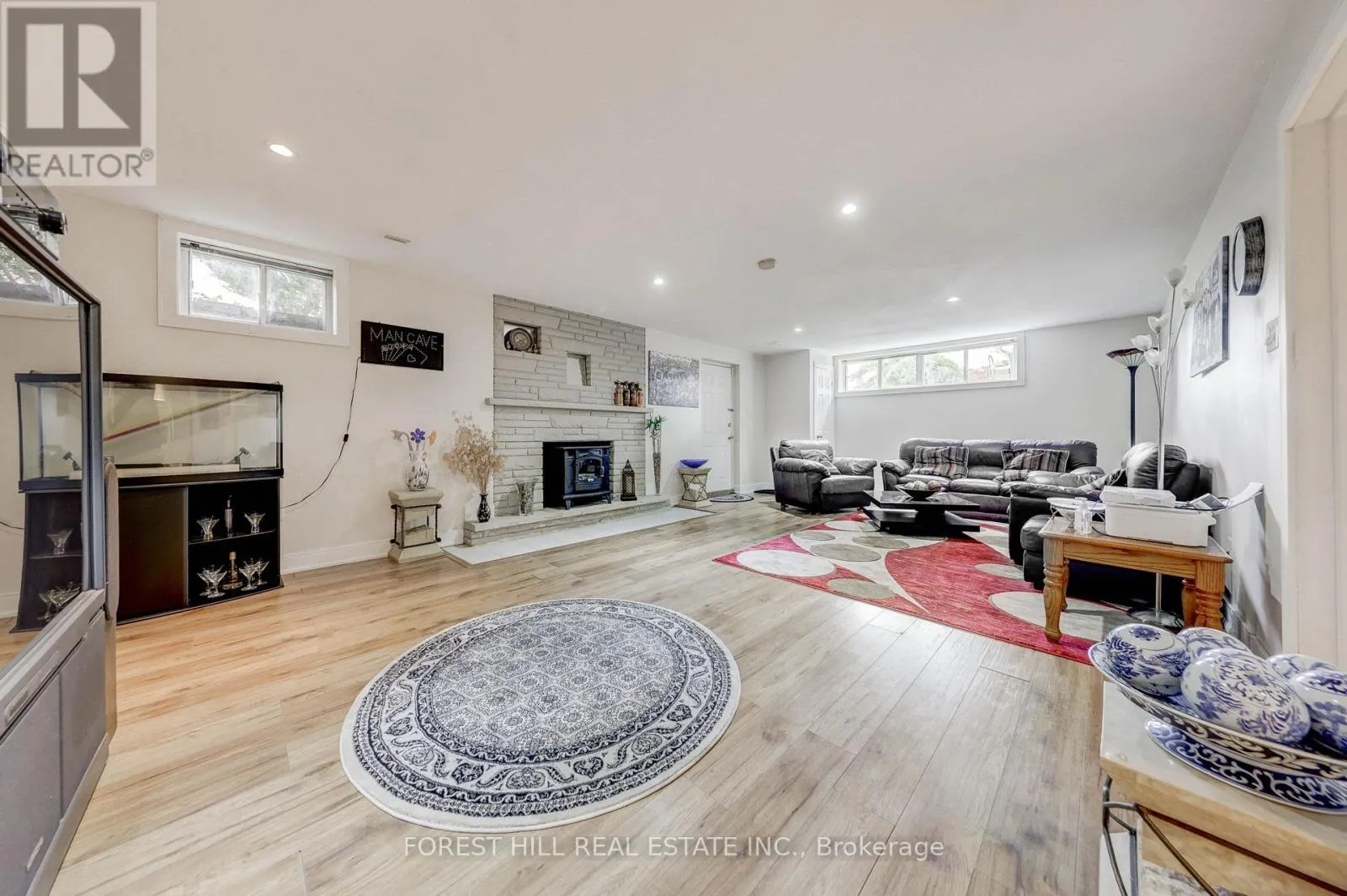 89 PORTAGE AVENUE