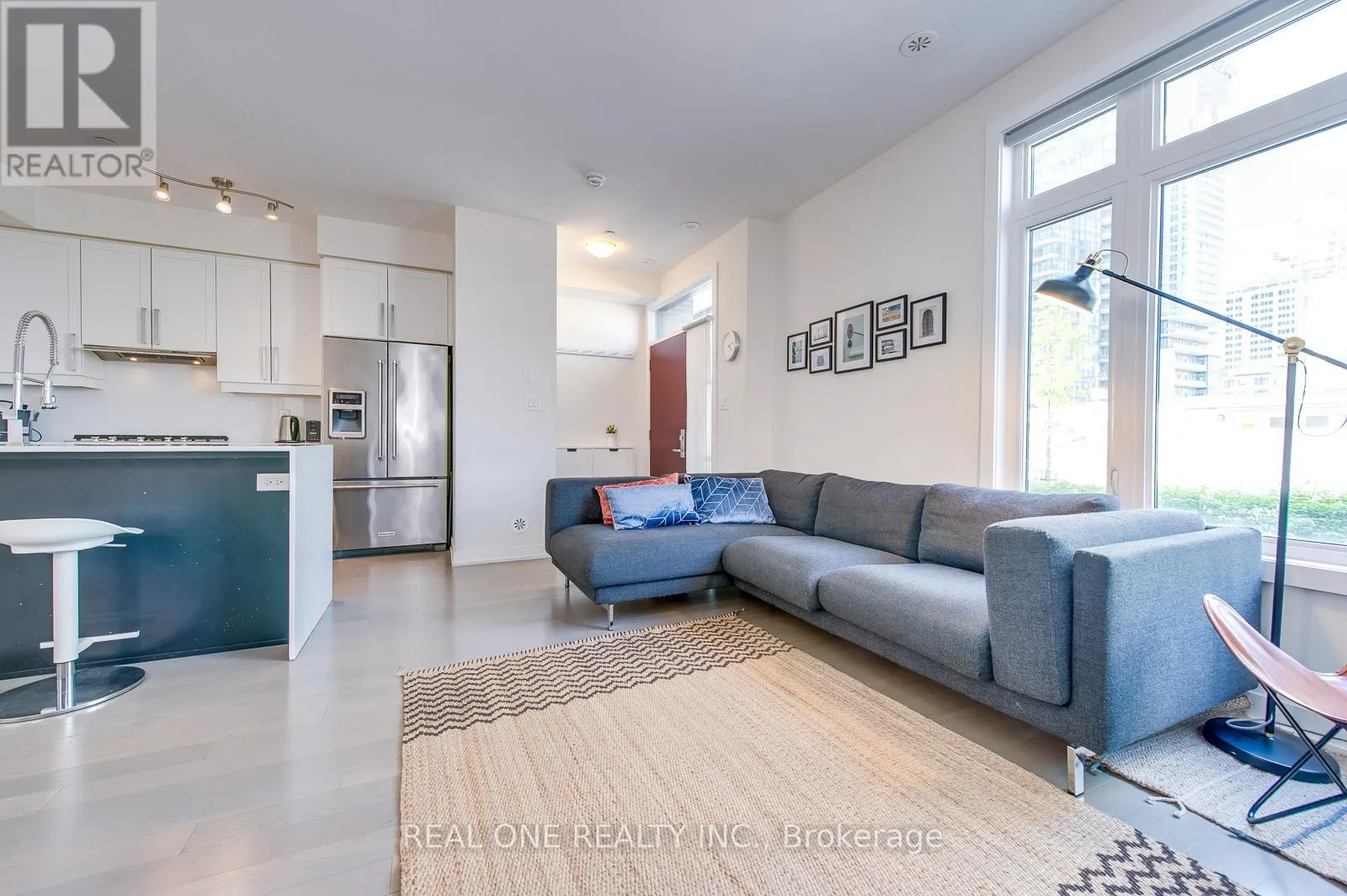 1 - 4030 PARKSIDE VILLAGE DRIVE