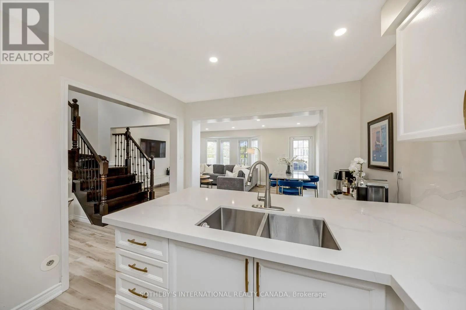 921 BURROWS GATE