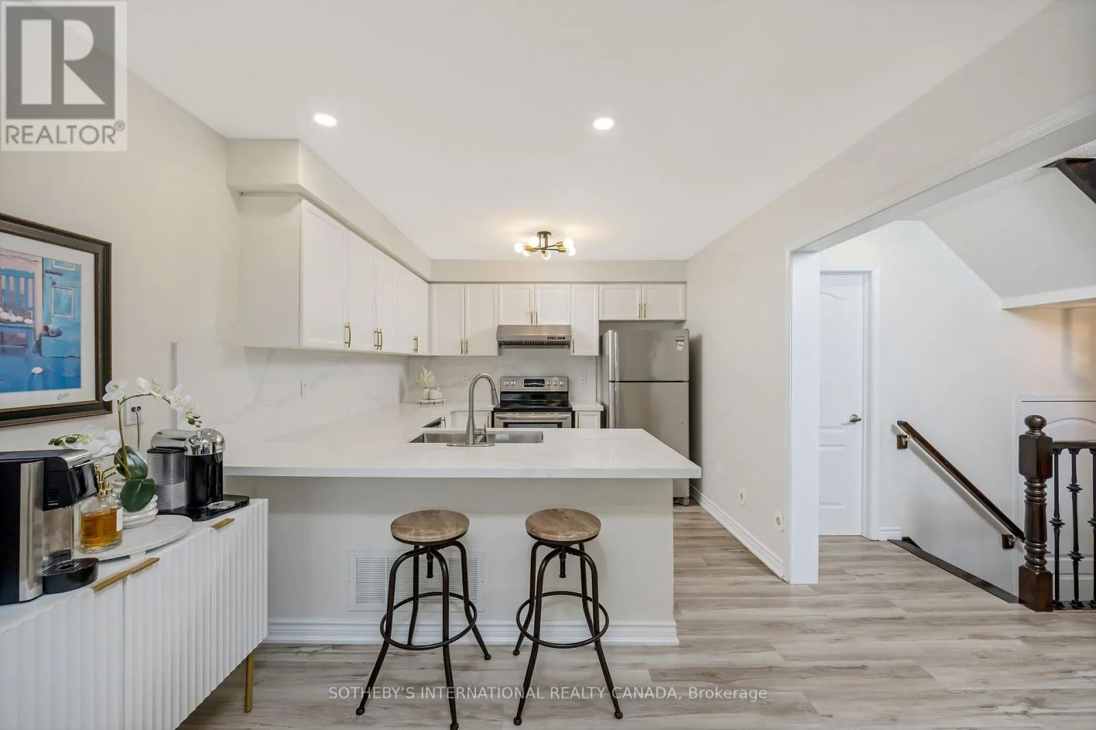 921 BURROWS GATE