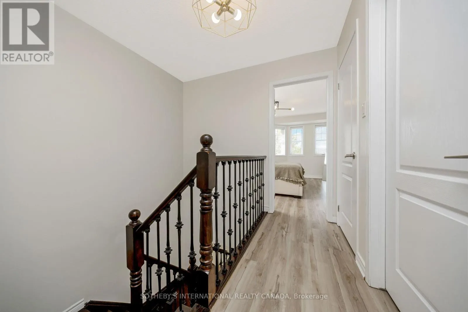 921 BURROWS GATE