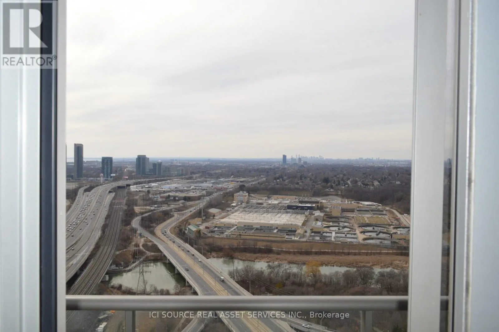 3409 - 105 THE QUEENSWAY