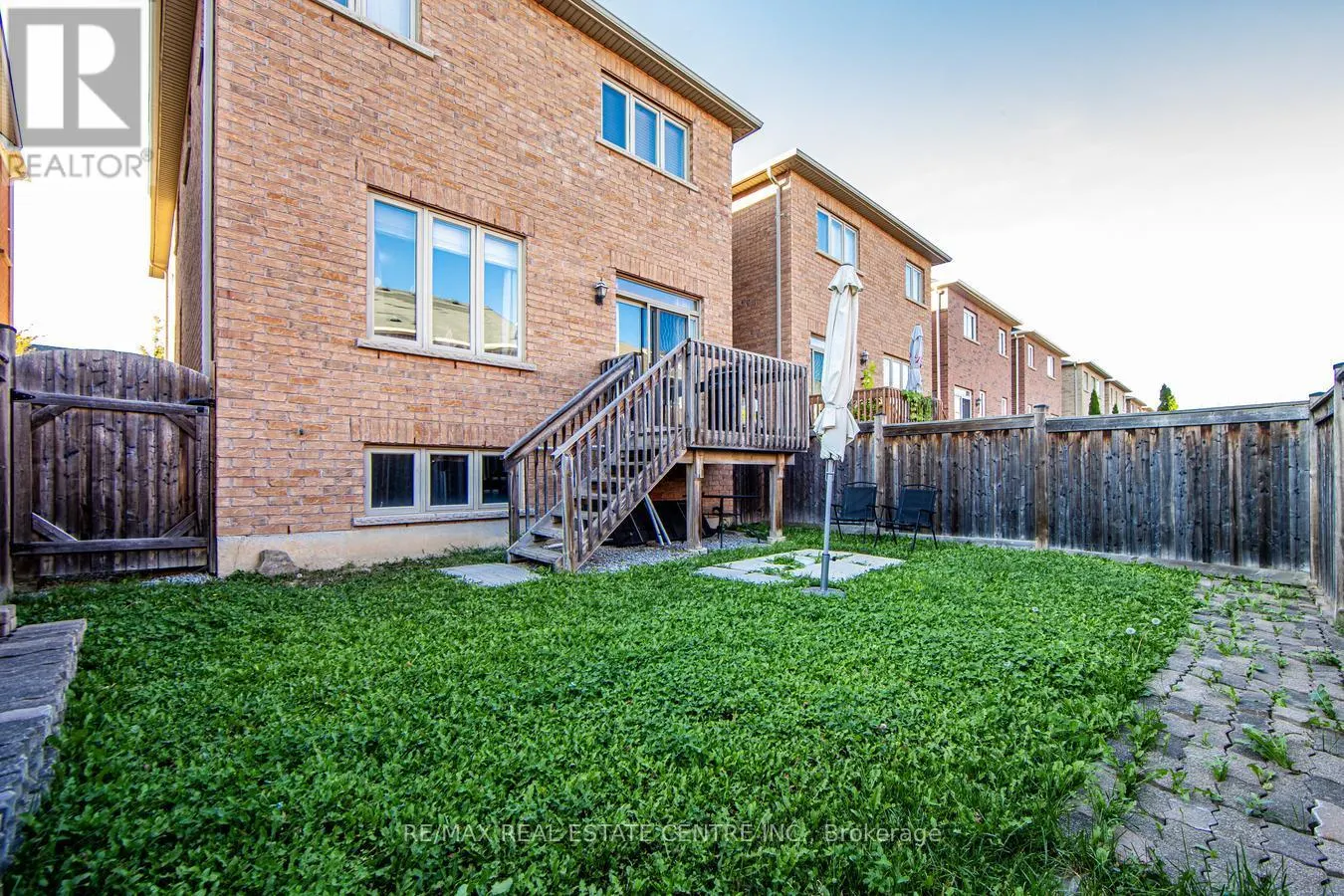 494 LANDSBOROUGH AVENUE