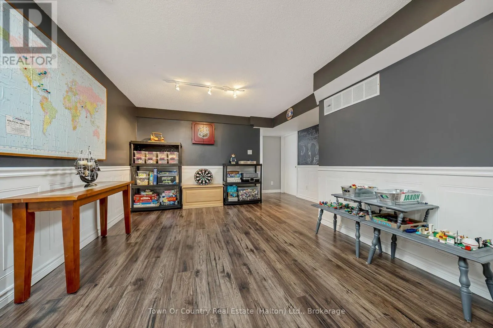 574 LAURIER AVENUE