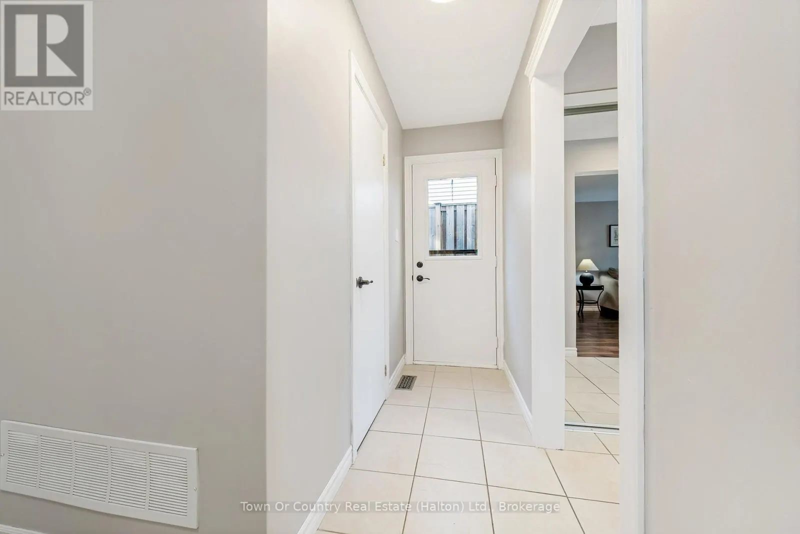574 LAURIER AVENUE