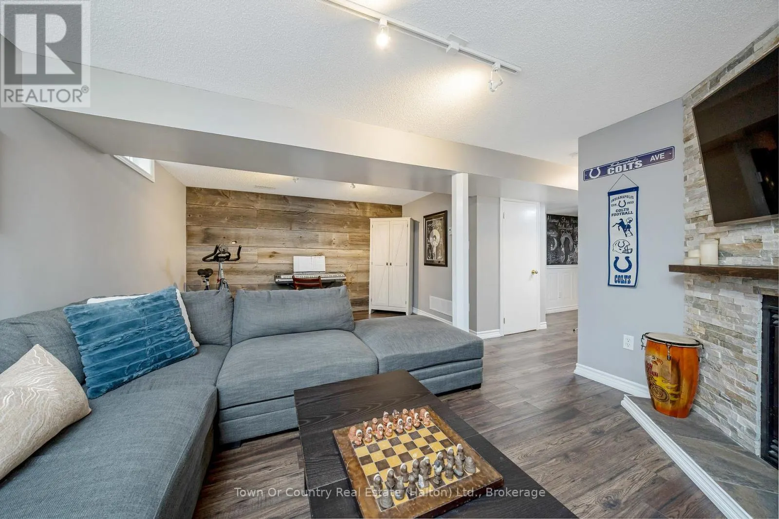 574 LAURIER AVENUE