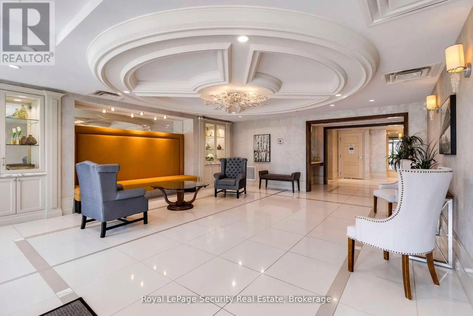 210 - 50 VIA ROSEDALE WAY