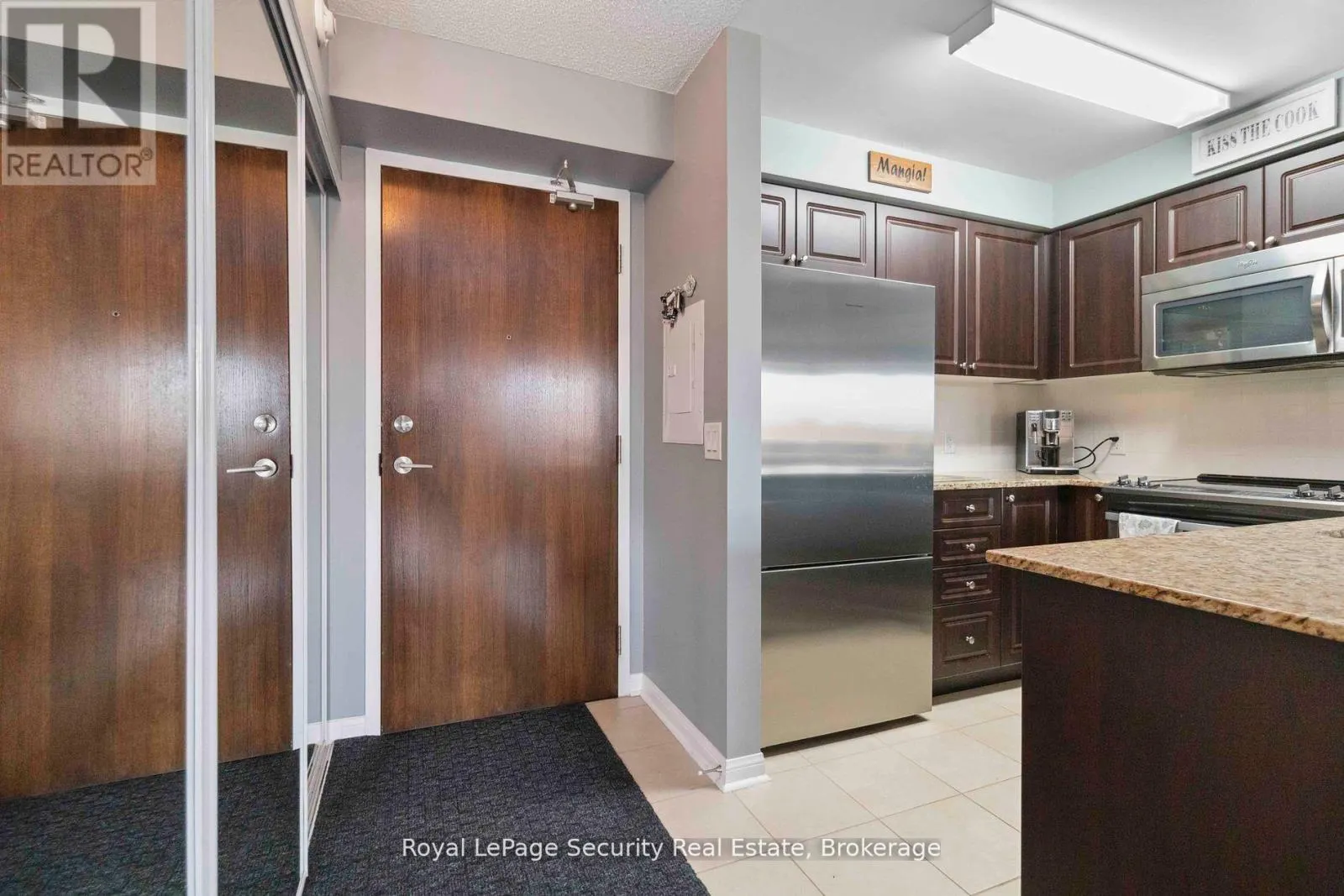 210 - 50 VIA ROSEDALE WAY