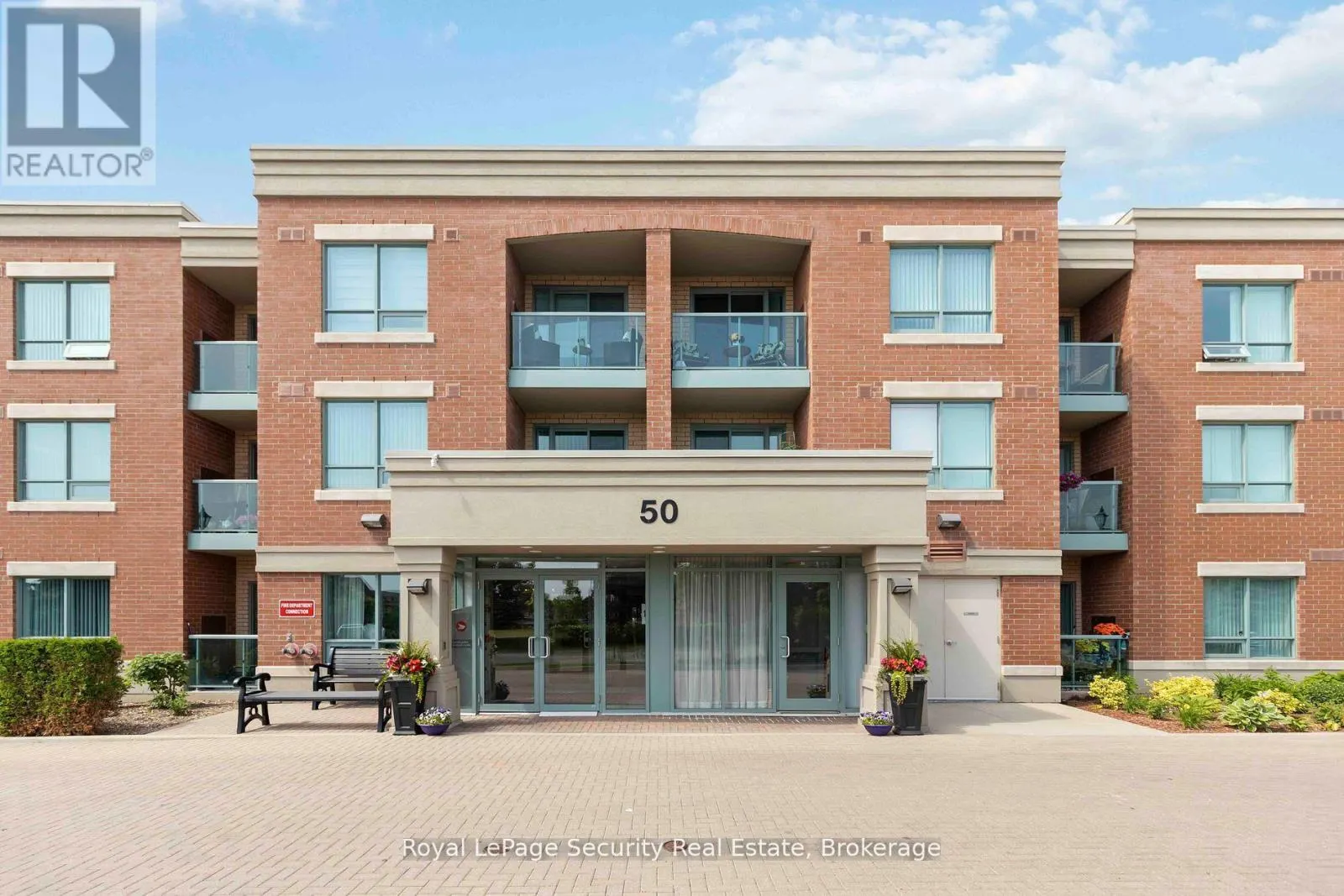 210 - 50 VIA ROSEDALE WAY