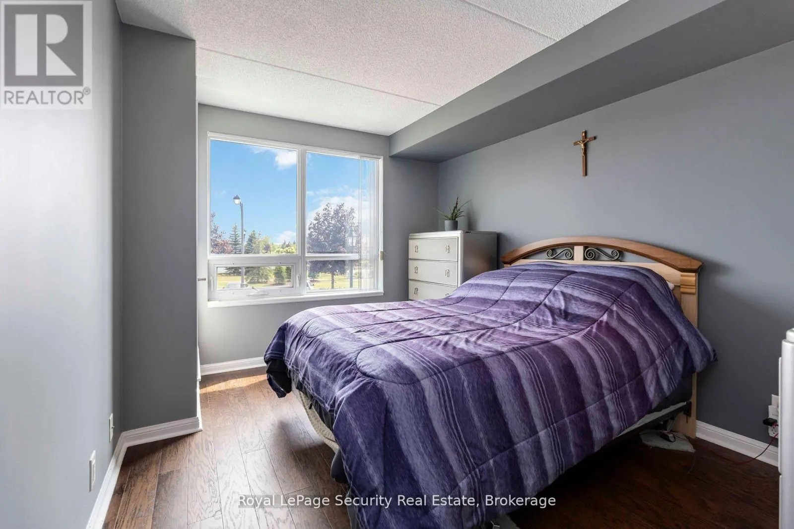 210 - 50 VIA ROSEDALE WAY