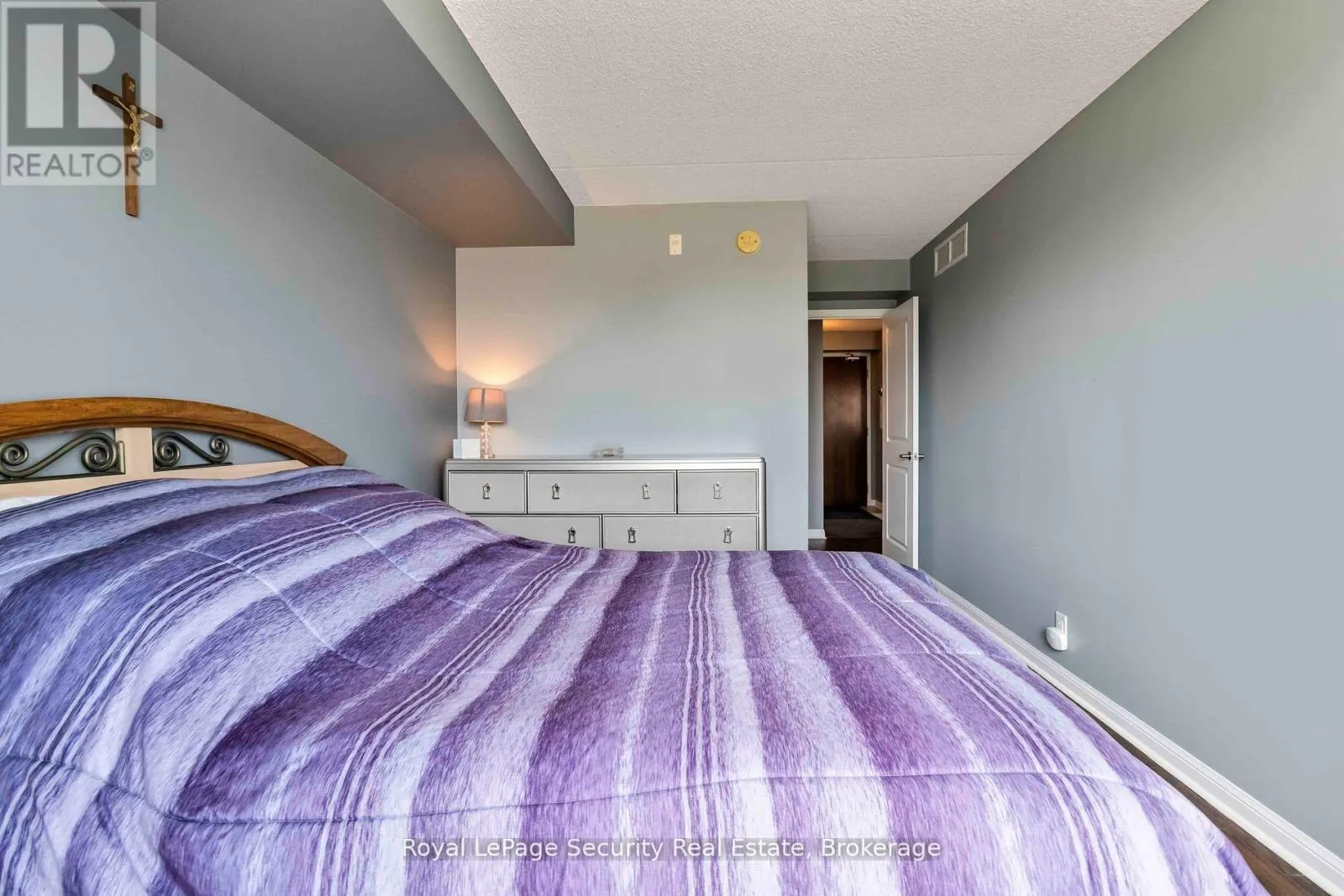 210 - 50 VIA ROSEDALE WAY