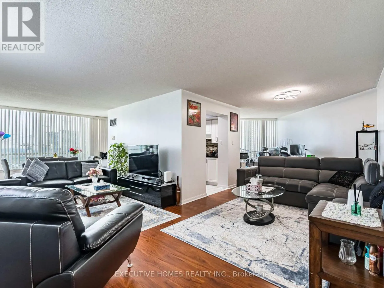 2702 - 550 WEBB DRIVE