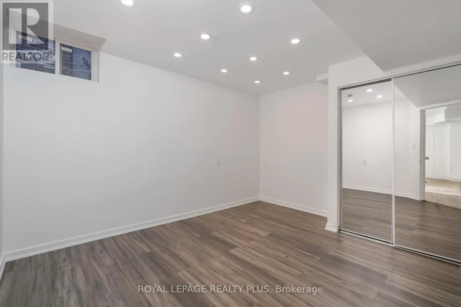 1079 HEDGE DRIVE