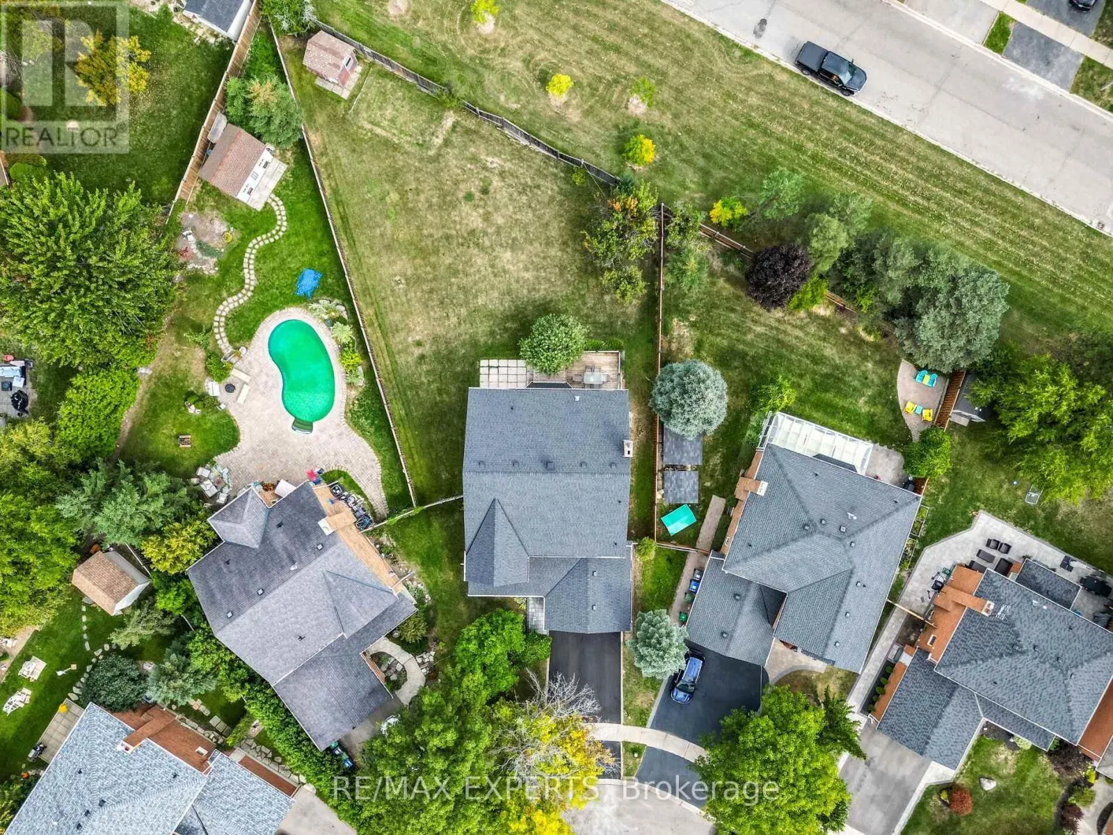 31 MCCABE CRESCENT