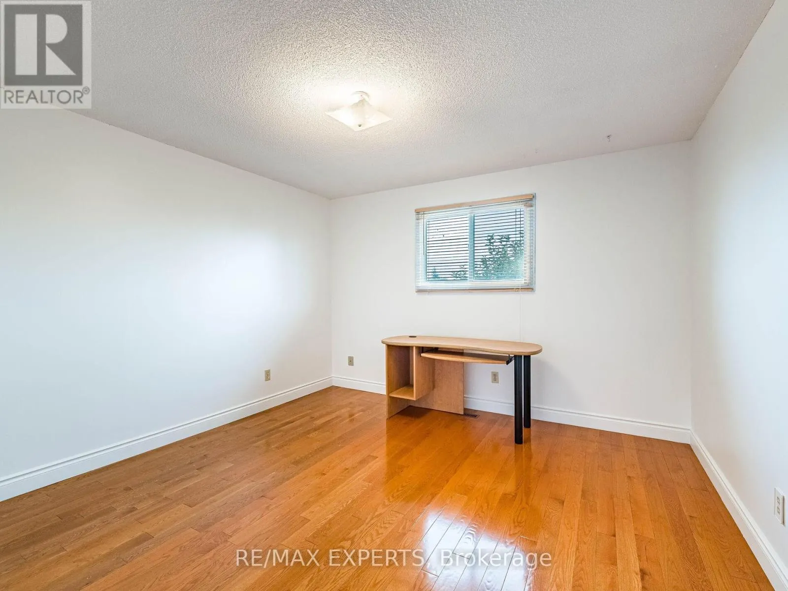 31 MCCABE CRESCENT