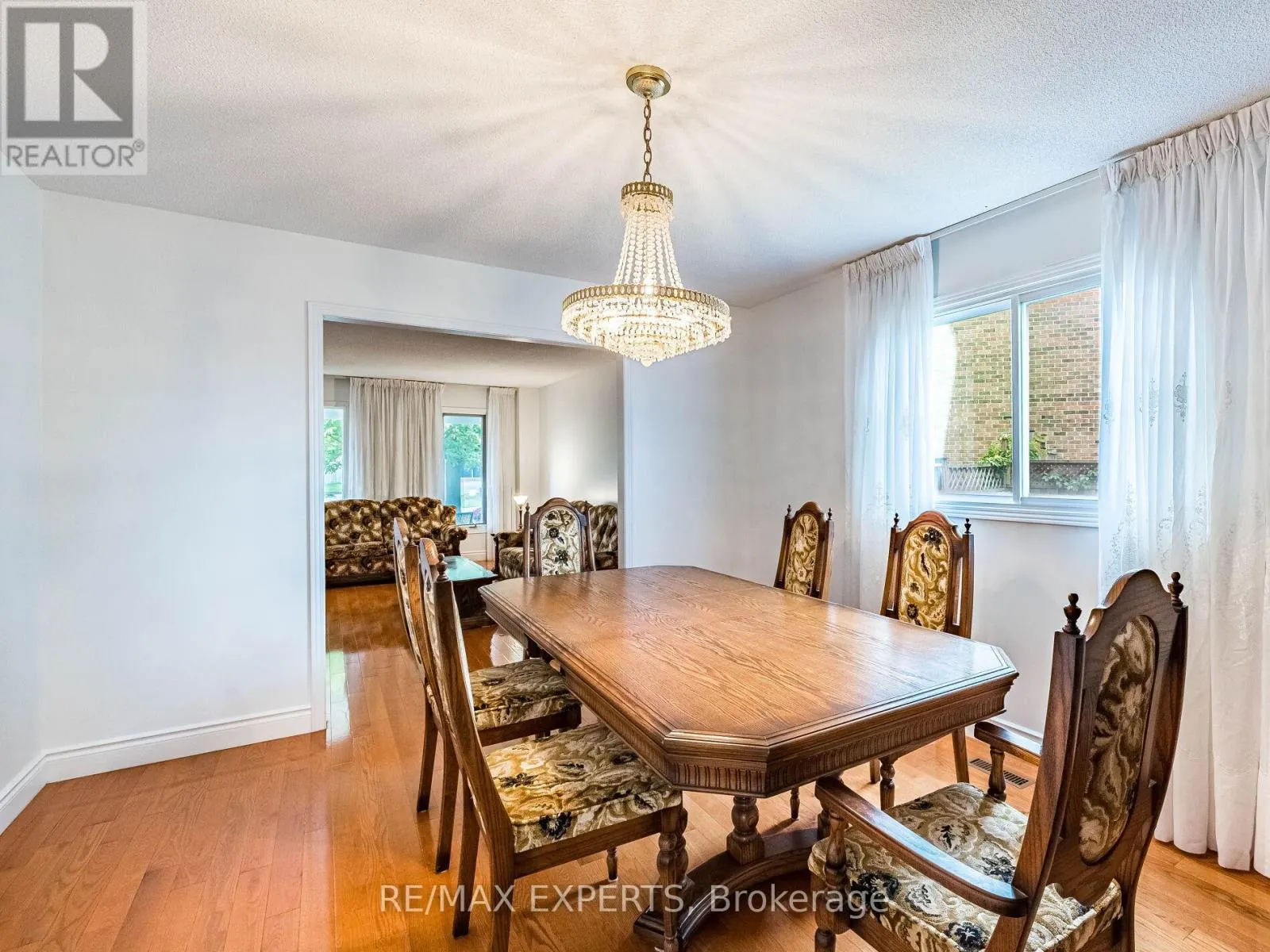 31 MCCABE CRESCENT