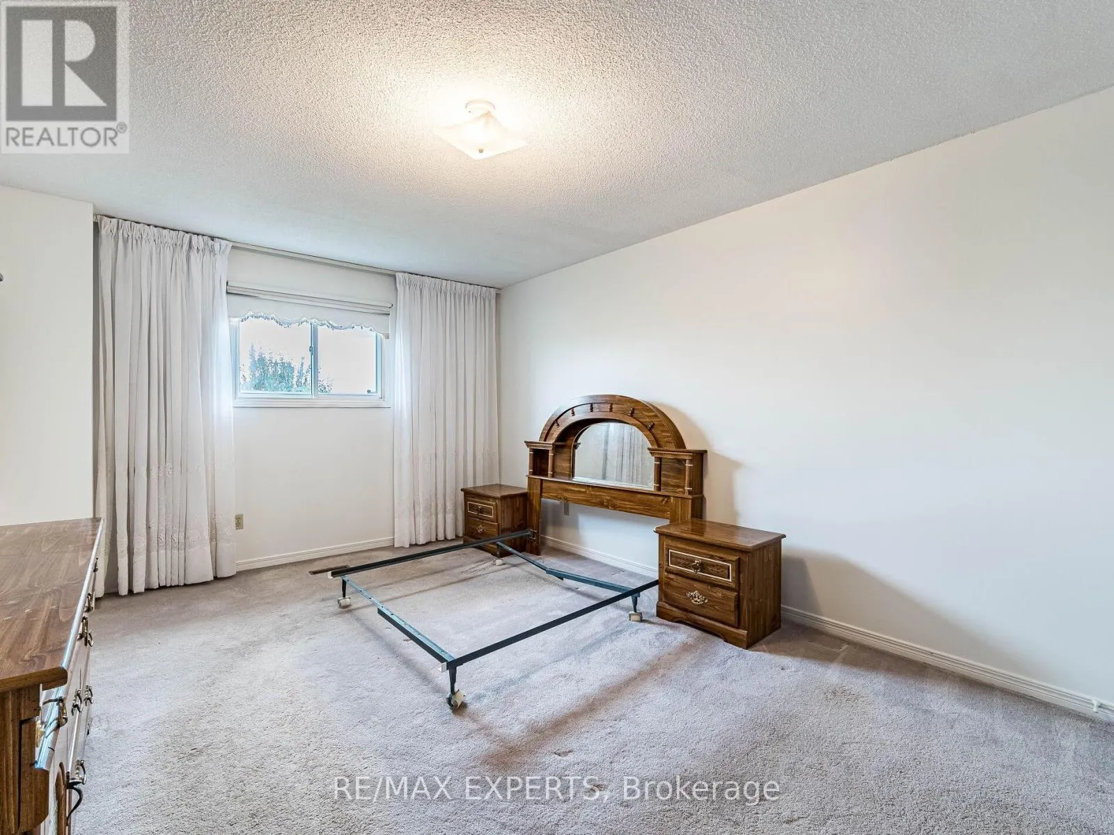 31 MCCABE CRESCENT