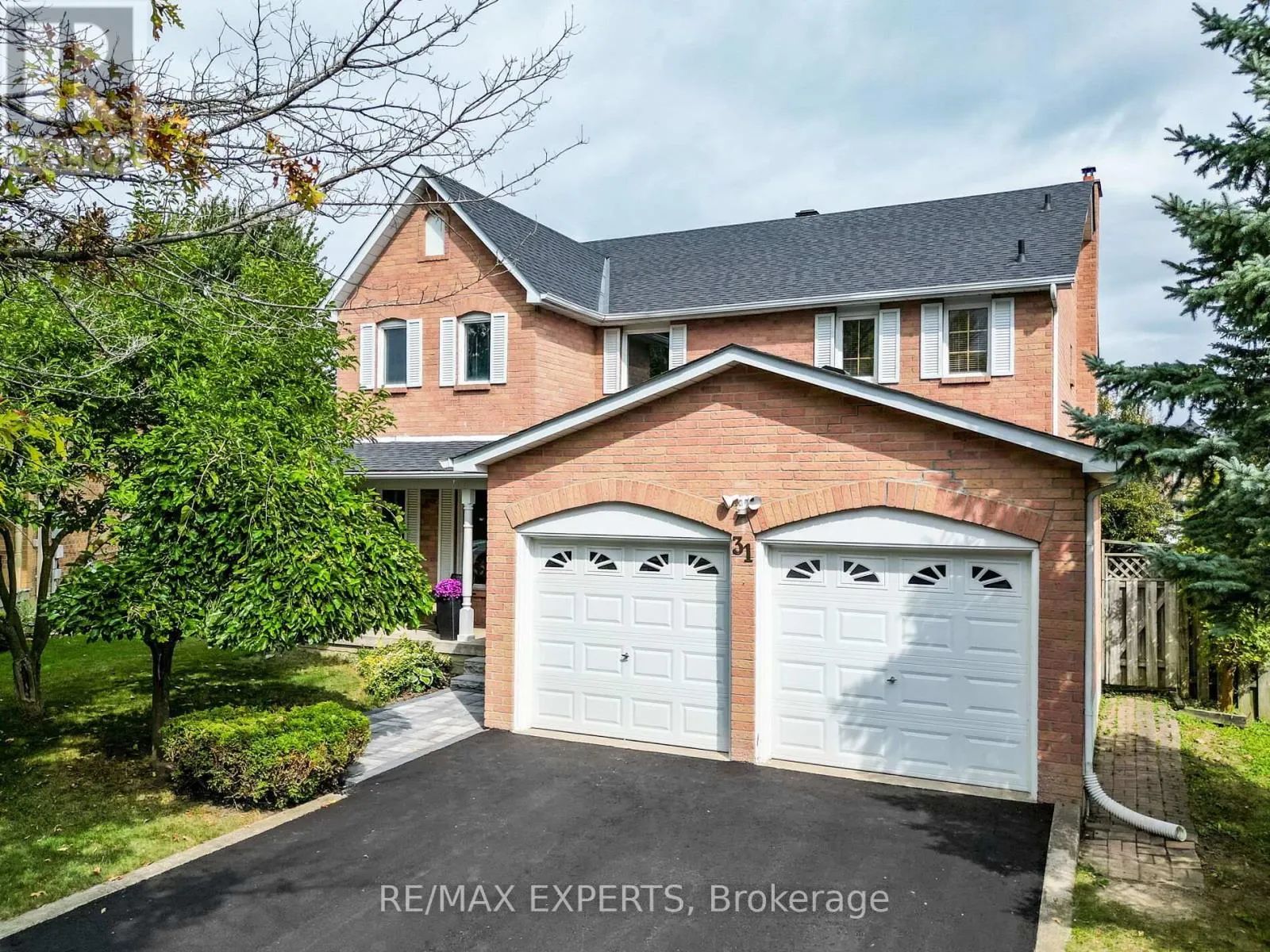 31 MCCABE CRESCENT