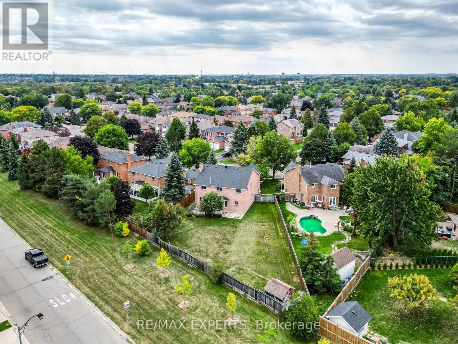 31 MCCABE CRESCENT