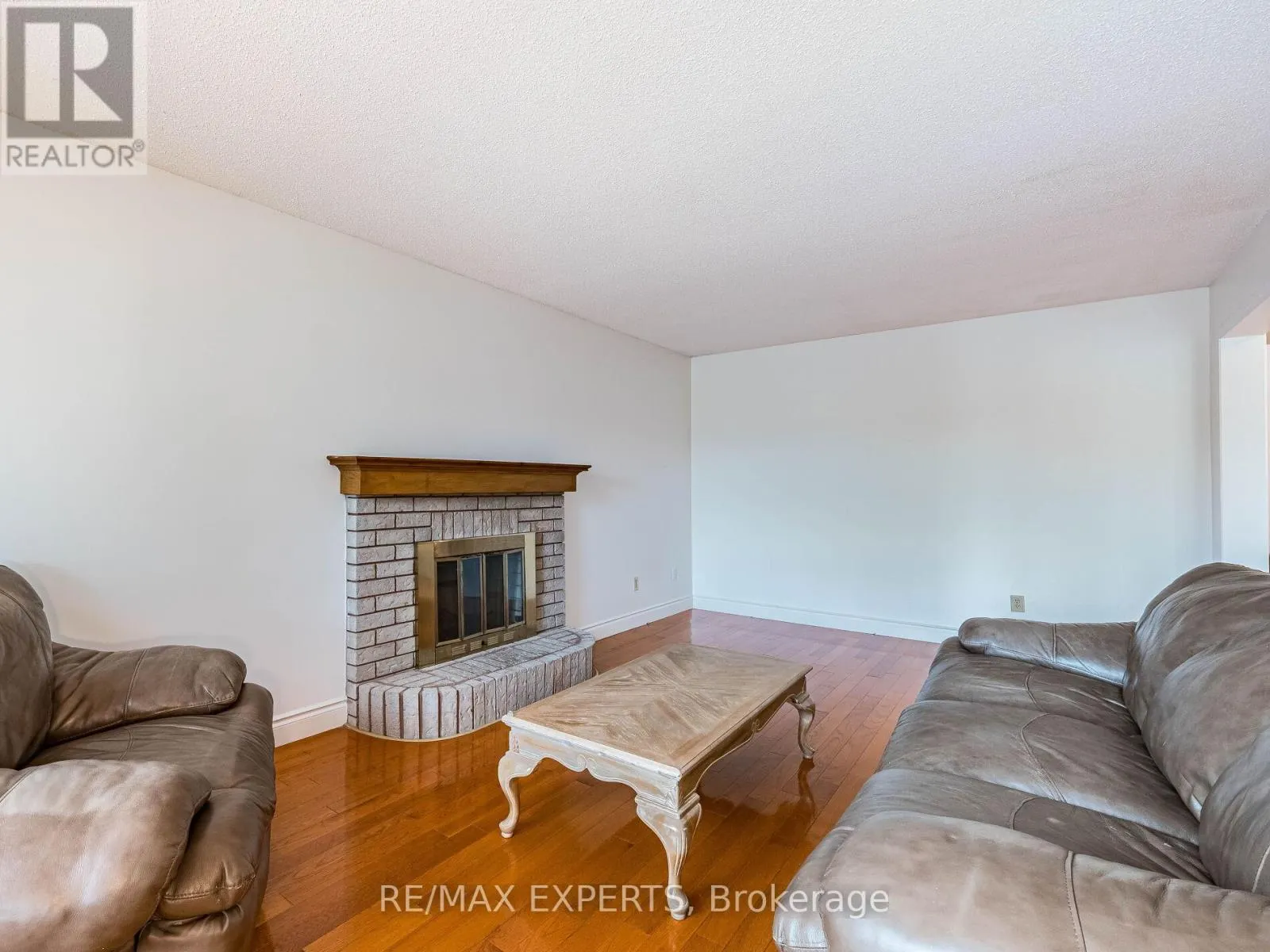 31 MCCABE CRESCENT
