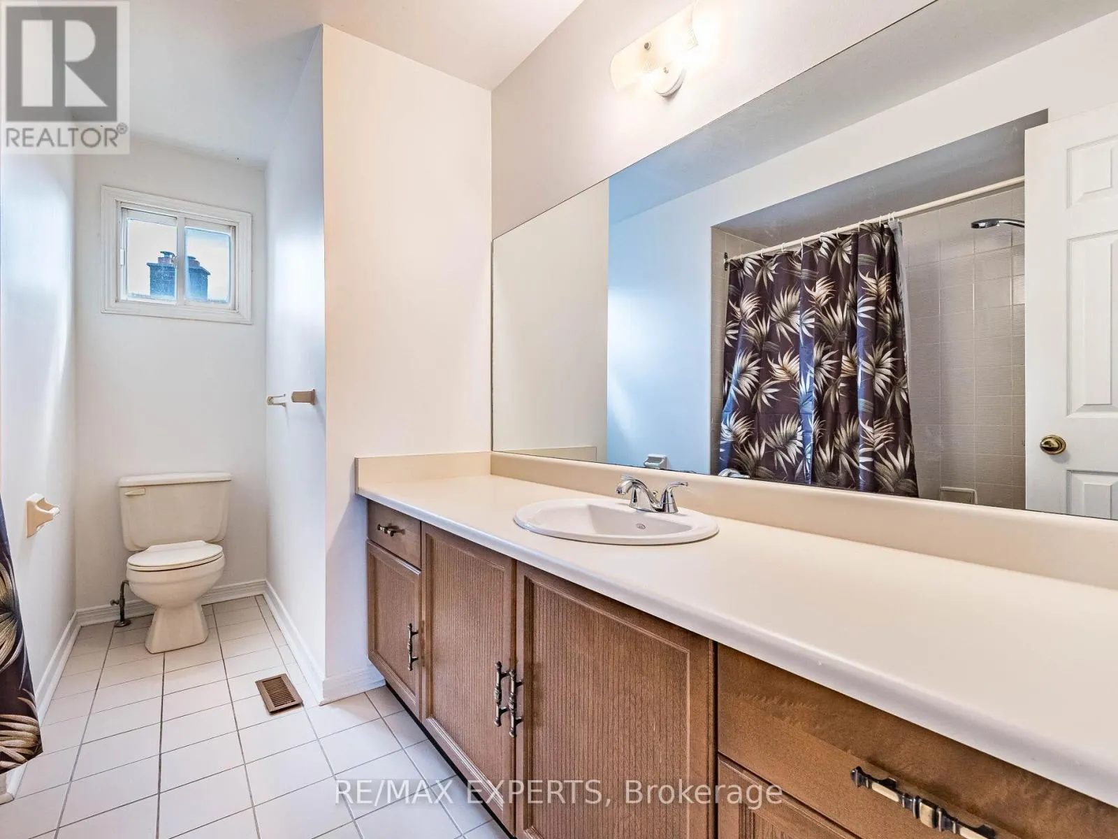 31 MCCABE CRESCENT