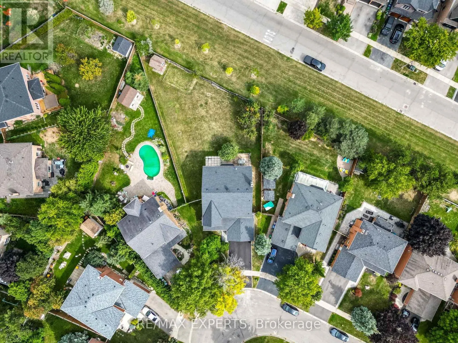 31 MCCABE CRESCENT
