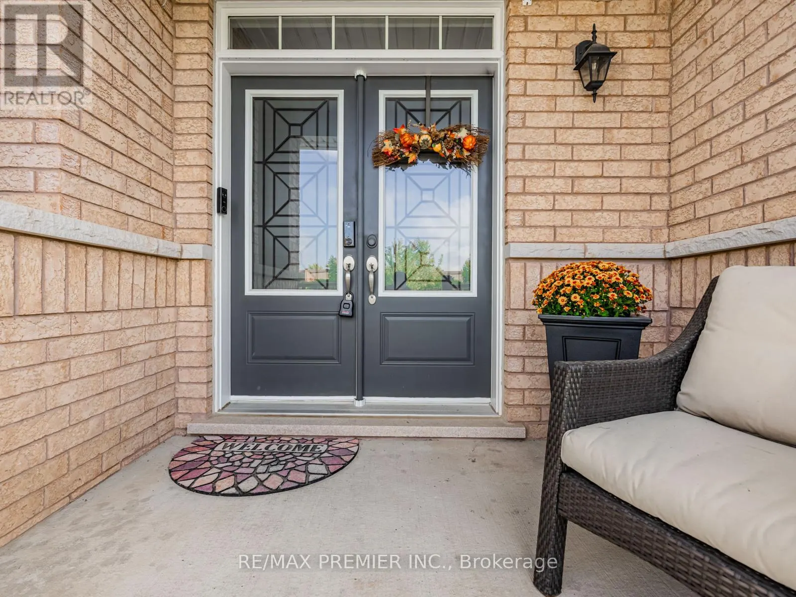 935 TRANSOM CRESCENT