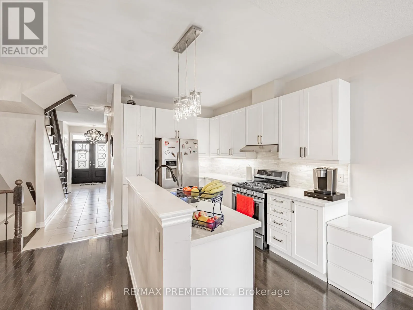 935 TRANSOM CRESCENT