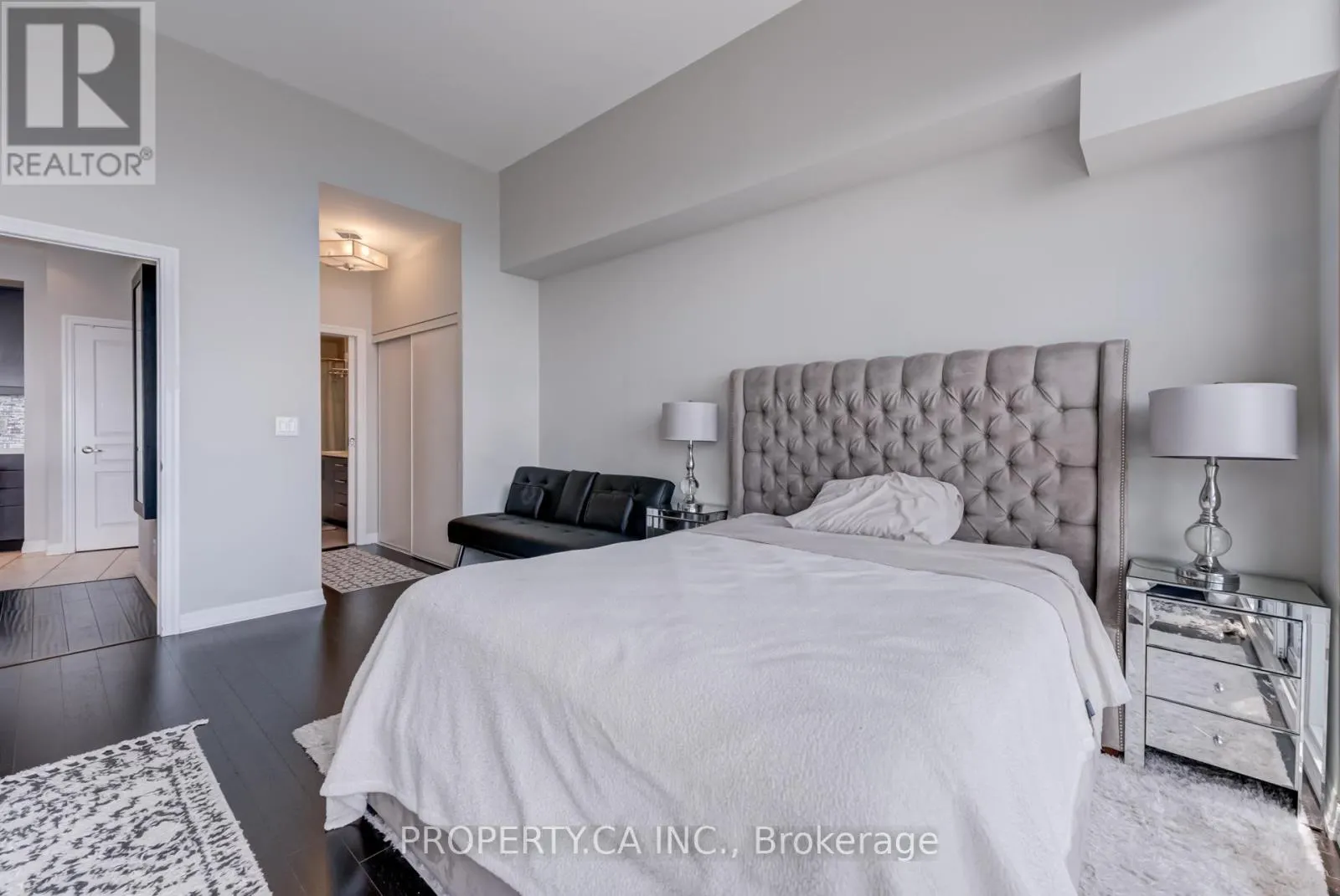 PH3504 - 223 WEBB DRIVE