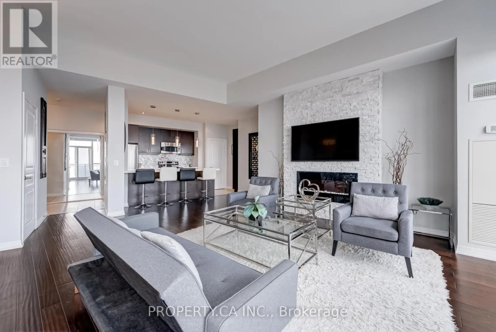 PH3504 - 223 WEBB DRIVE