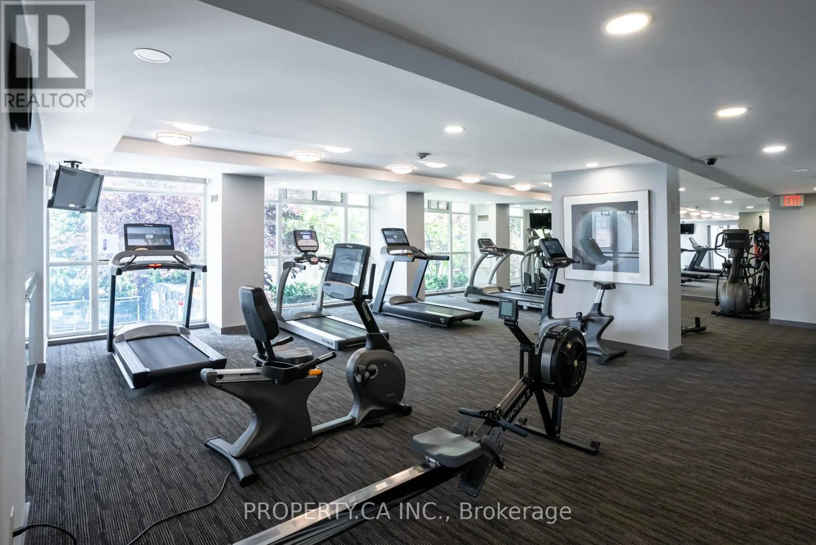 PH3504 - 223 WEBB DRIVE